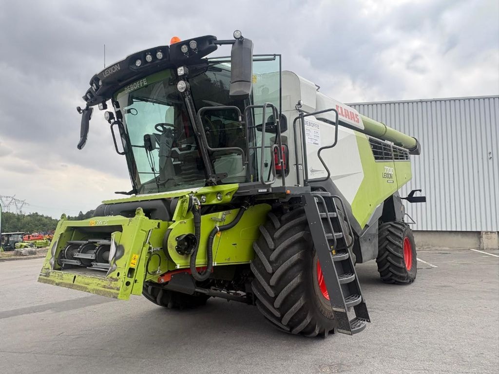 Moissonneuse CLAAS Lexion 7700 Montana 4x4 - photo slide 3