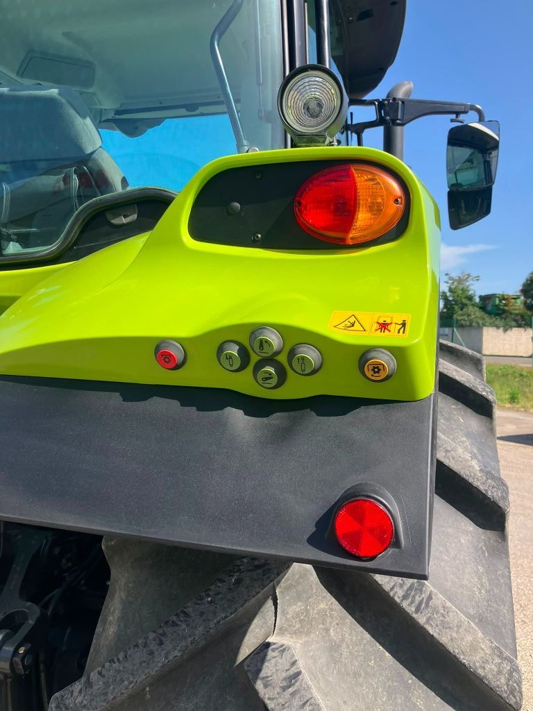 Tracteur CLAAS ARION 530 cis+ - photo slide 21