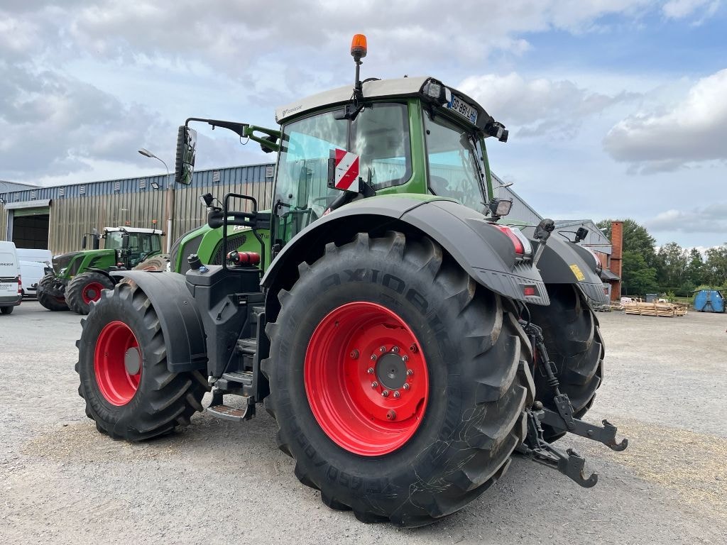 Tracteur FENDT 826 VARIO PROFI + - photo slide 8