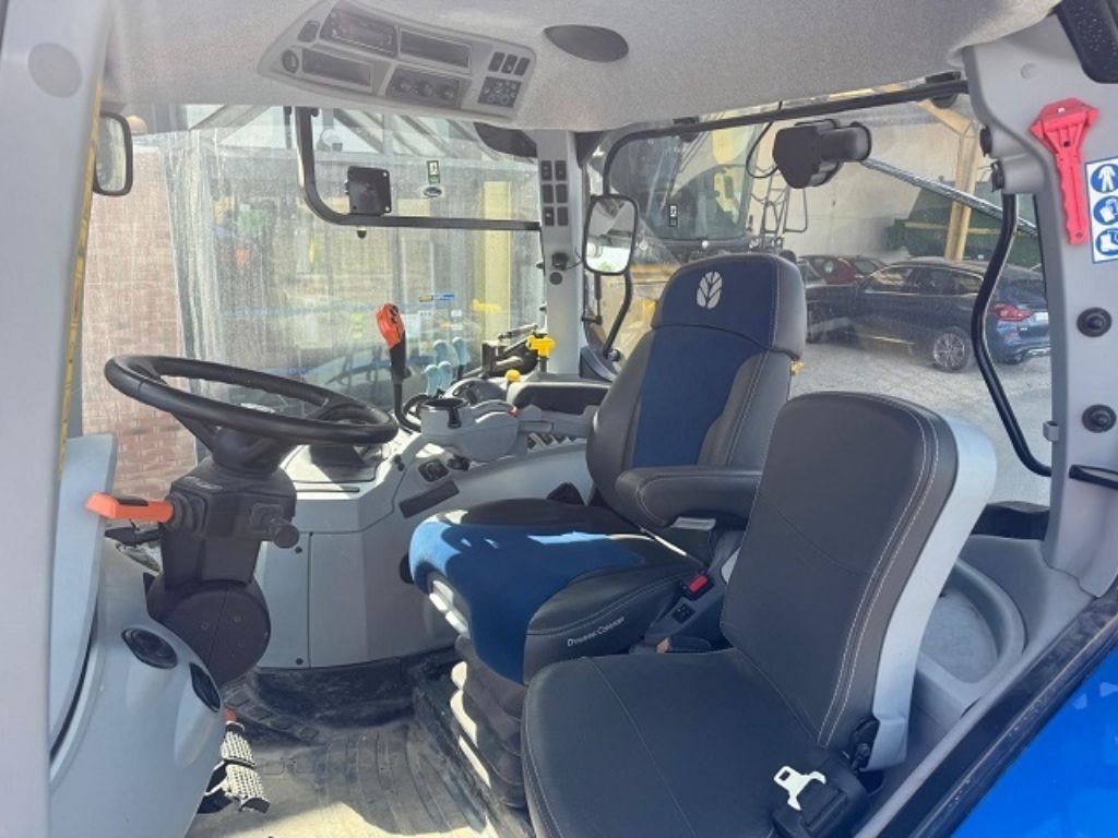 Tracteur NEW HOLLAND T7.260 - photo slide 8