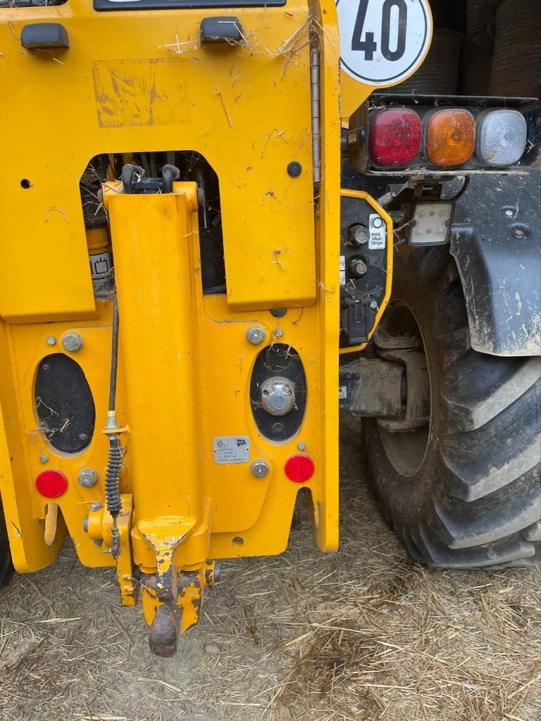 Telescopique JCB 542-70 AGRI PRO - photo slide 6