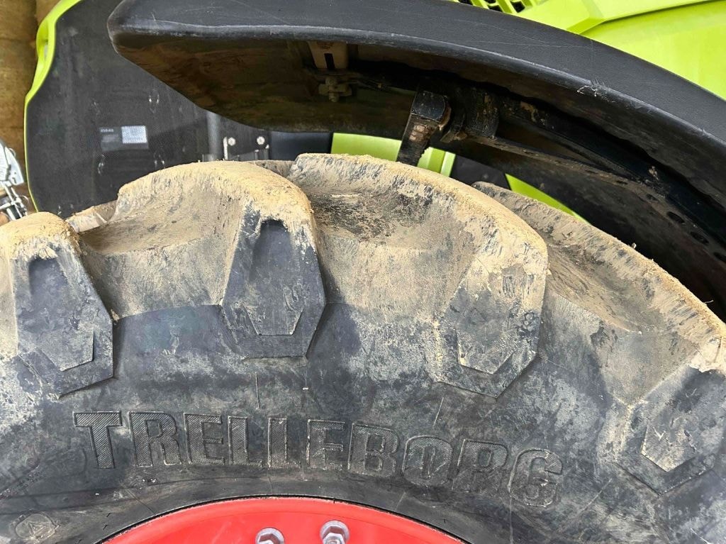 Tracteur CLAAS AXION 810 T4F CIS - photo slide 10