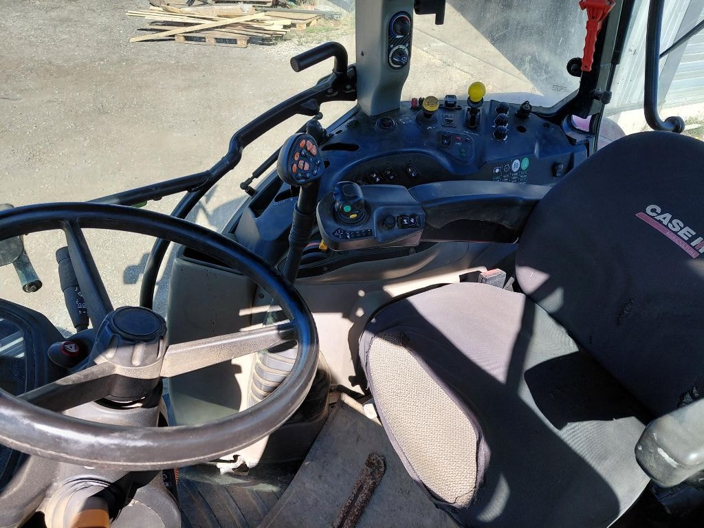 Tracteur CASE IH FARMALL 95 U - photo slide 6