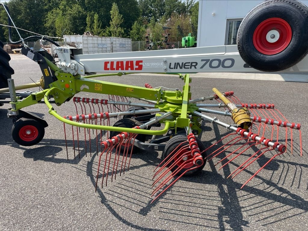 Andaineur CLAAS Liner 700 Twin - photo slide 5