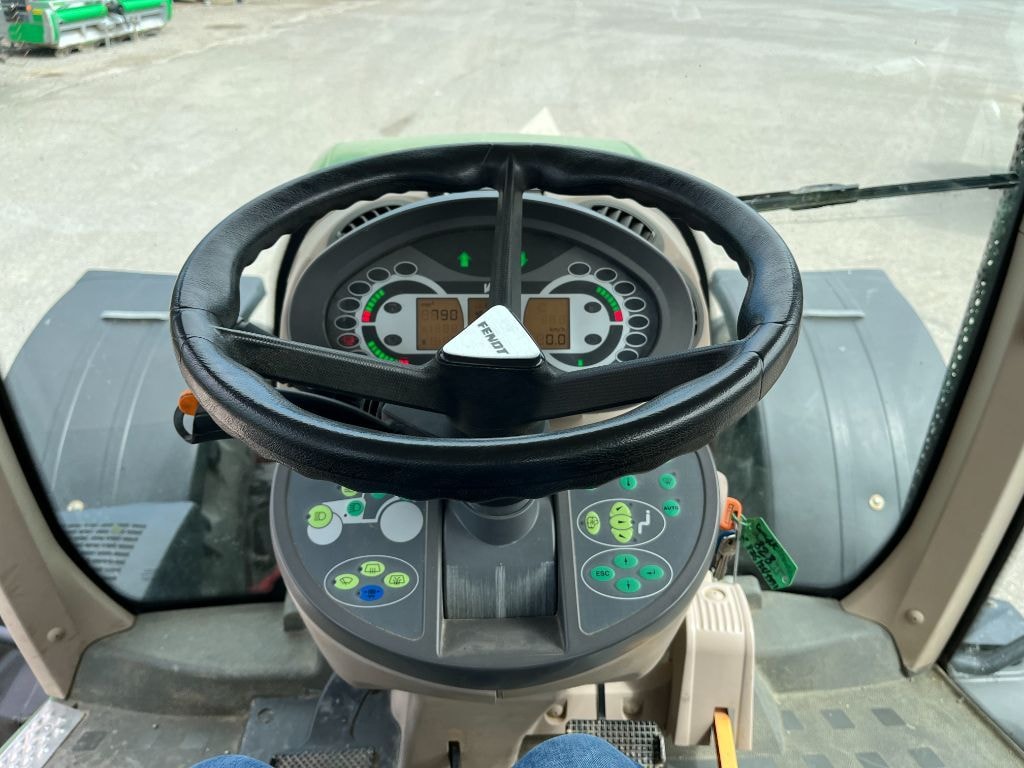 Tracteur FENDT 828 VARIO PROFI - photo slide 12