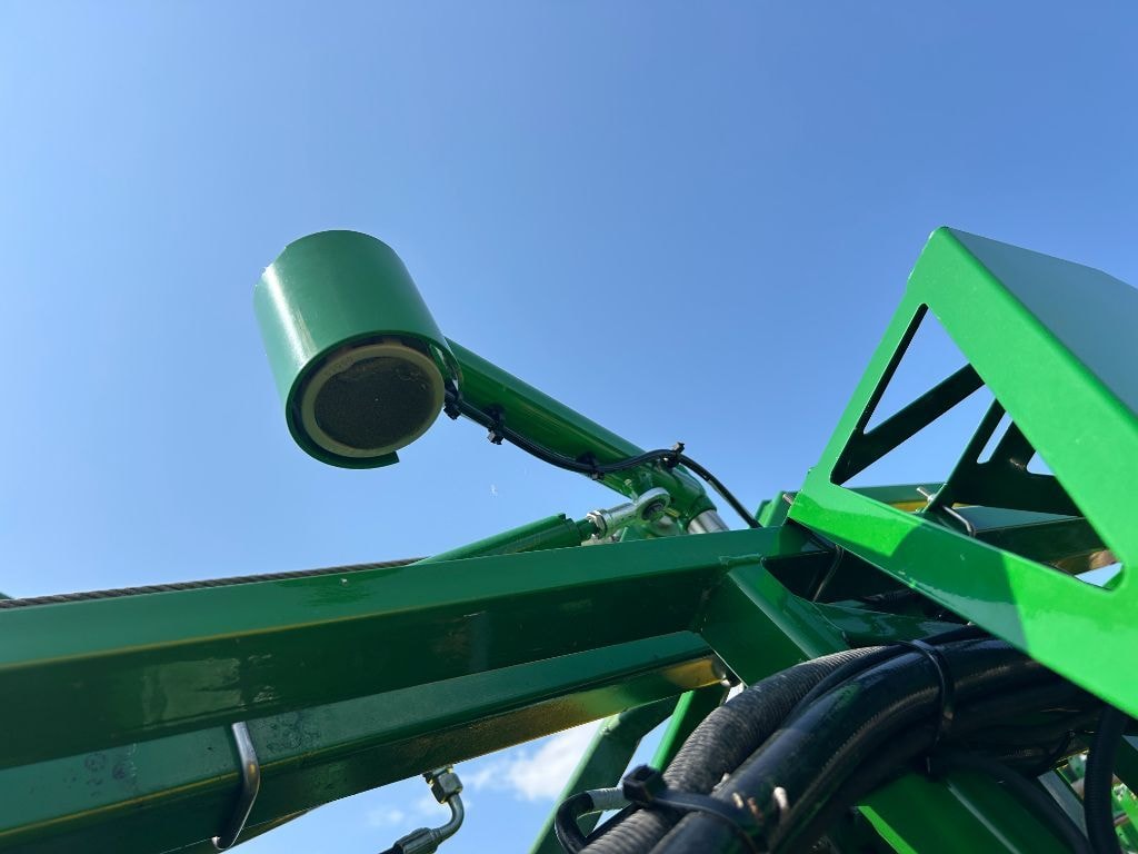 Pulverisateur JOHN DEERE R952i - photo slide 10