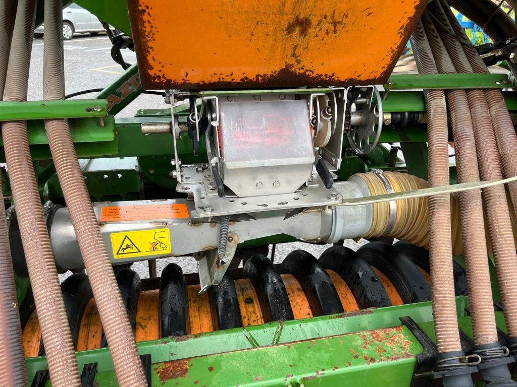 Combine de Semis AMAZONE KG 403 - photo slide 14