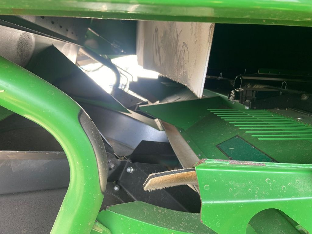 Moissonneuse JOHN DEERE T660HM - photo slide 9