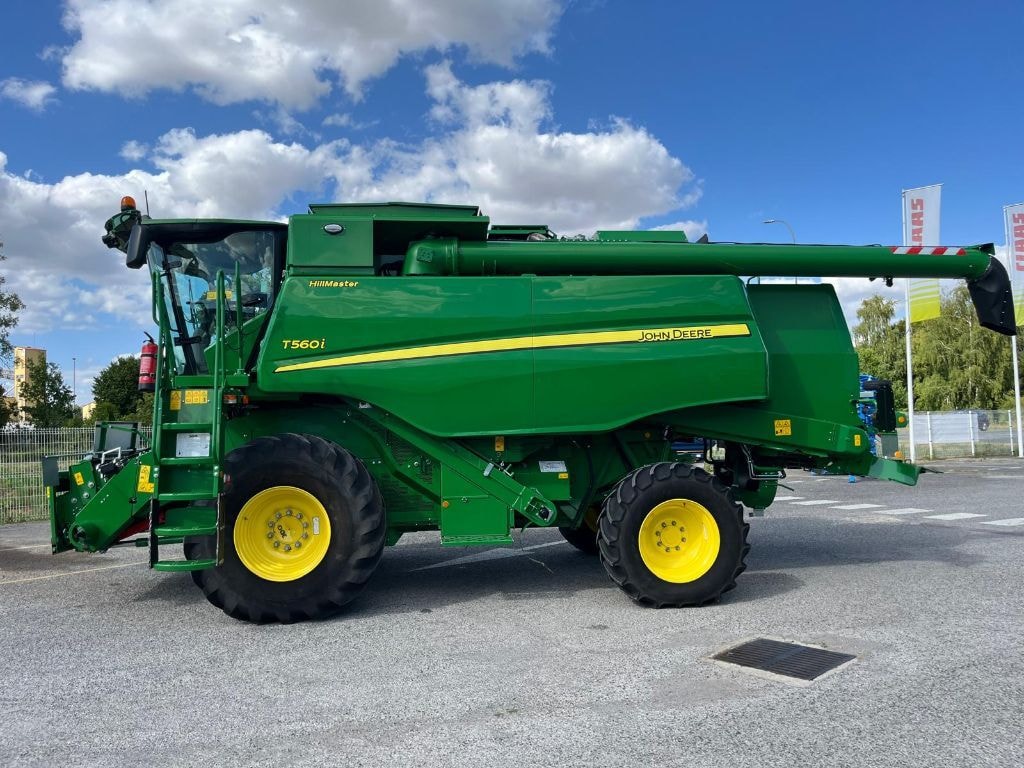 Moissonneuse JOHN DEERE T560i HILLMASTER - photo slide 4