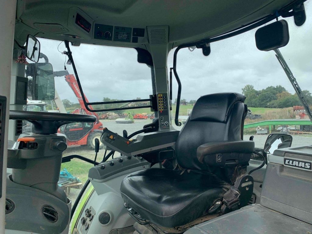 Tracteur CLAAS ARION 620 T4I CIS - photo slide 11