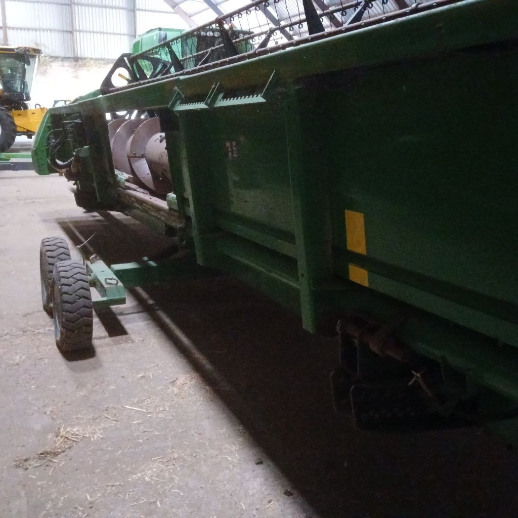 Moissonneuse JOHN DEERE 9780 CTS - photo slide 12