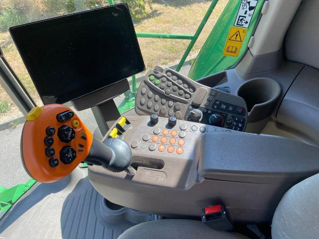 Moissonneuse JOHN DEERE T660HM - photo slide 2