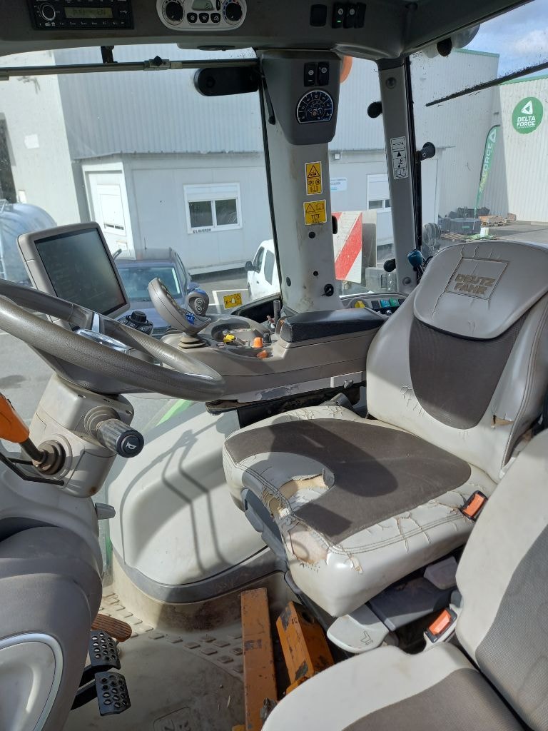 Tracteur DEUTZ FAHR 7250 TTV - photo slide 17