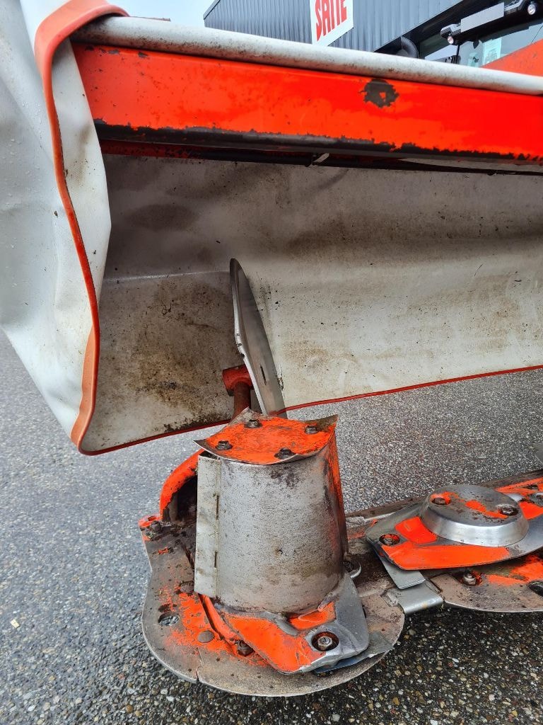 Faucheuse KUHN Gmd 600 GII - photo slide 6