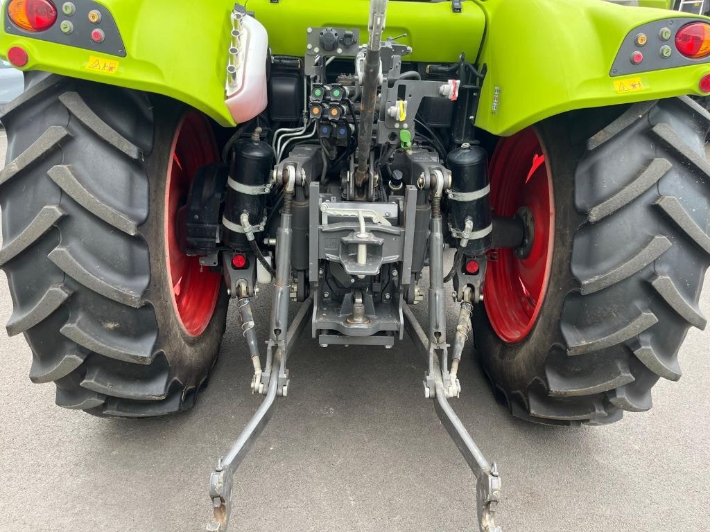 Tracteur CLAAS Arion 420  - photo slide 10