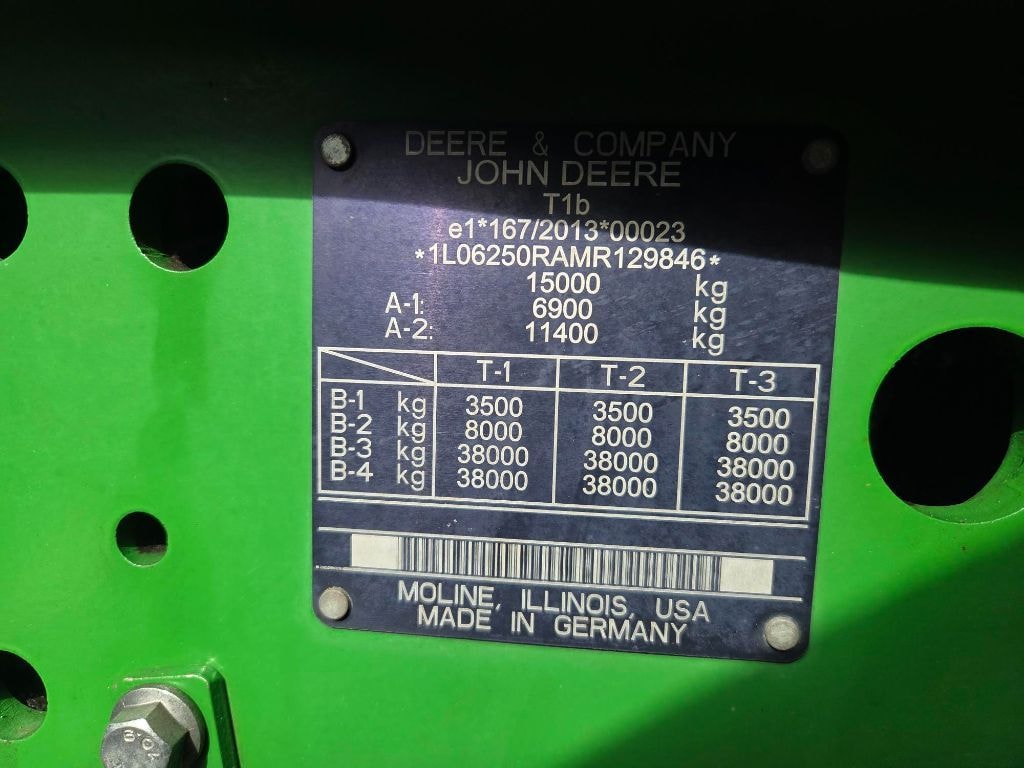 Tracteur JOHN DEERE 6250R - photo slide 2