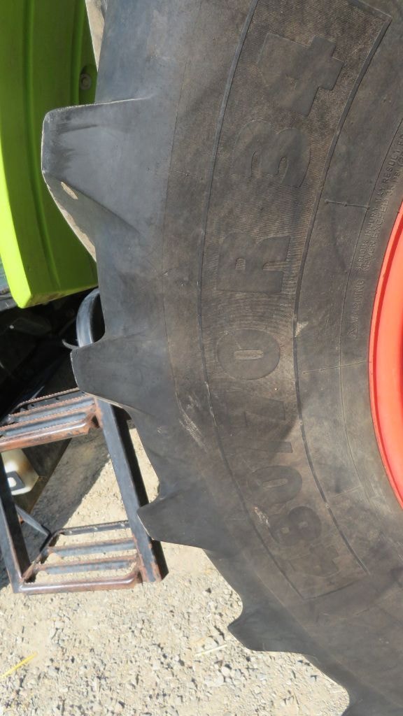 Tracteur chargeur CLAAS AXOS 320 CX  - photo slide 28
