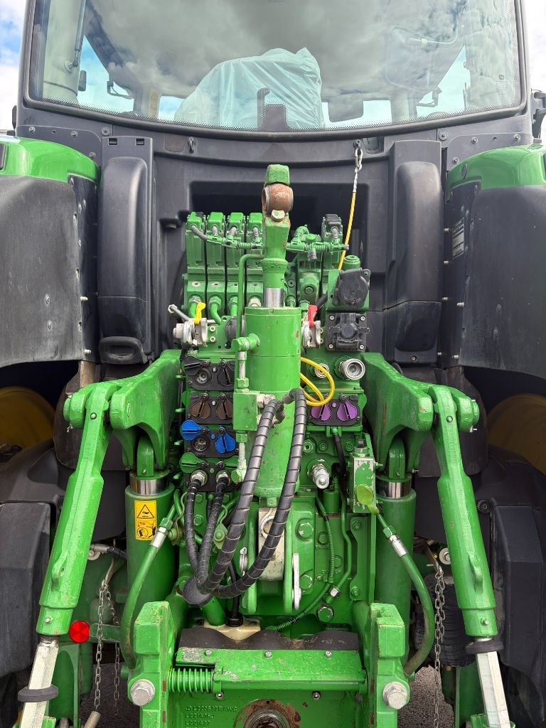 Tracteur JOHN DEERE 6R250 - photo slide 7