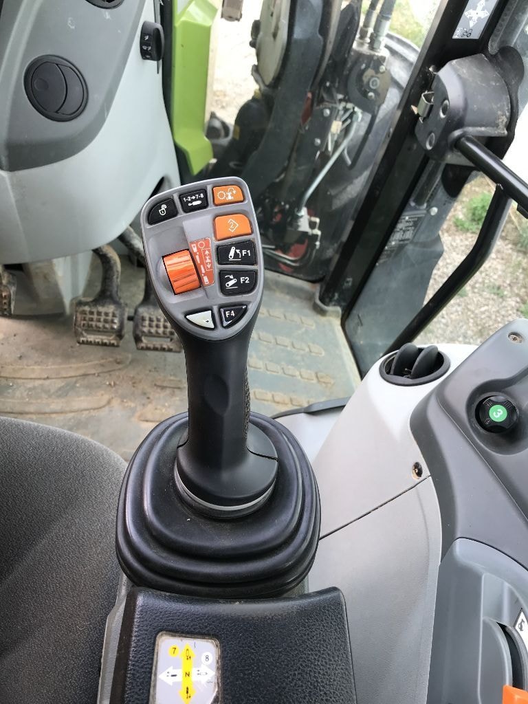 Tracteur chargeur CLAAS ARION 430 CIS - photo slide 11