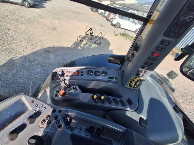 Tracteur VALTRA S274 - photo slide 22