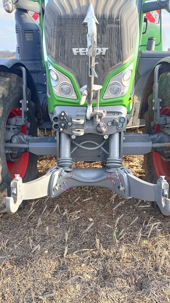 Tracteur FENDT 720 VARIO PROFI + - photo slide 10