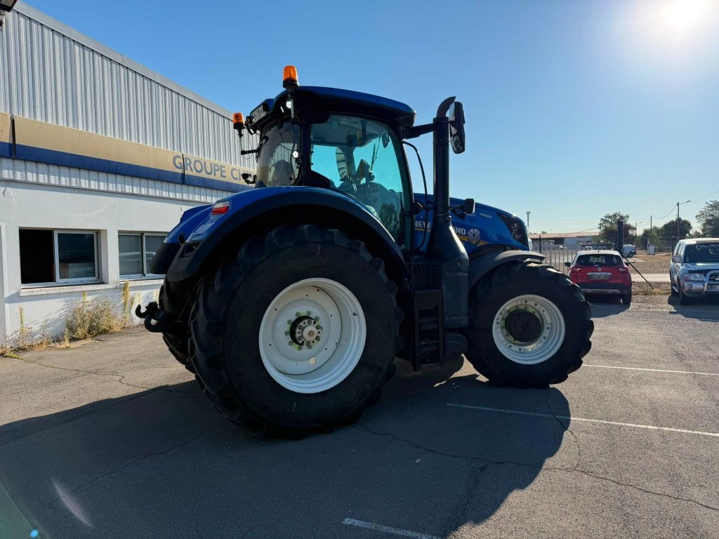 Tracteur NEW HOLLAND T7.275 HD - photo slide 12