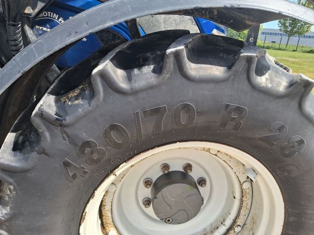 Tracteur chargeur VALTRA N175A - photo slide 20