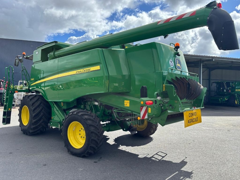 Moissonneuse JOHN DEERE T 660 - photo slide 4