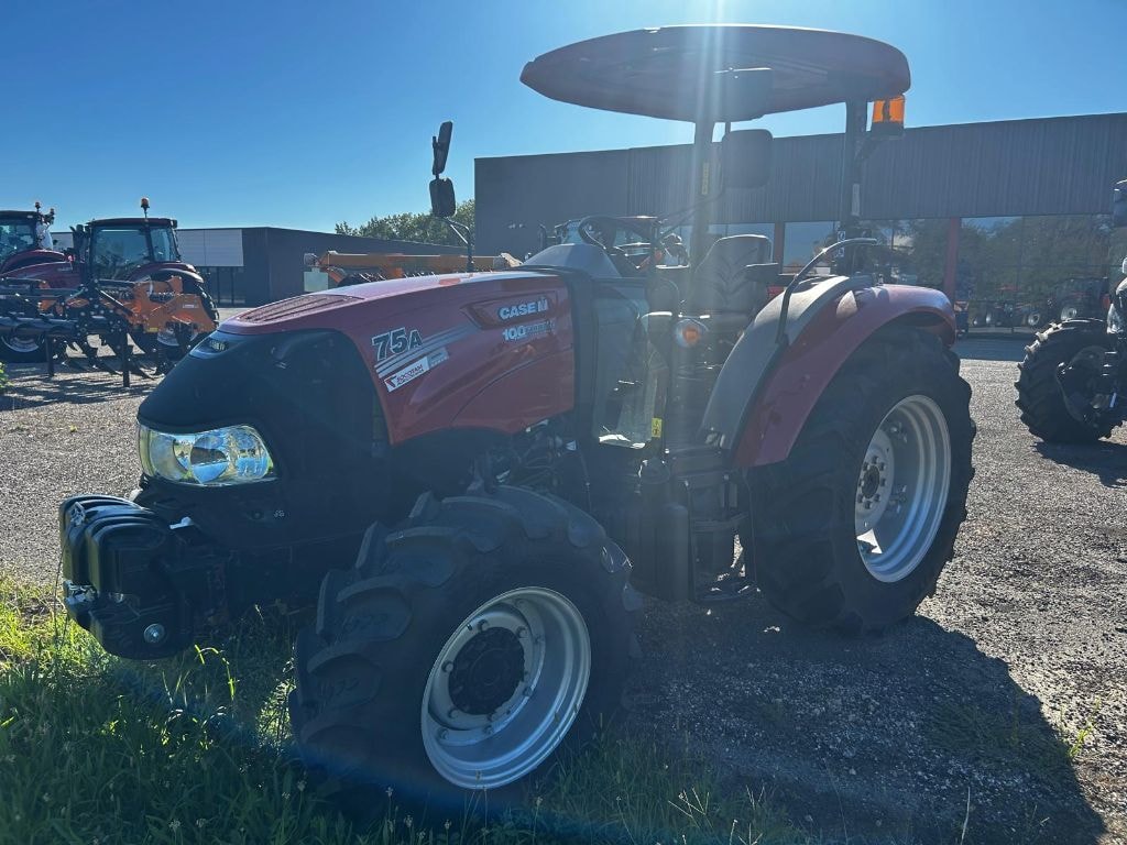Tracteur CASE IH FARMALL 75A - photo slide 11