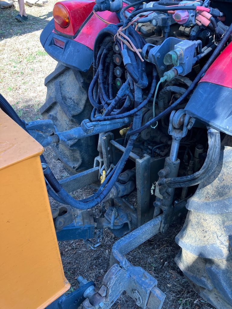 Tracteur fruitier MASSEY FERGUSON 3709S EF - photo slide 8