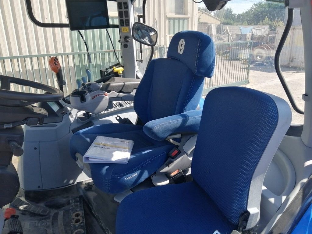 Tracteur NEW HOLLAND T7.230 - photo slide 28