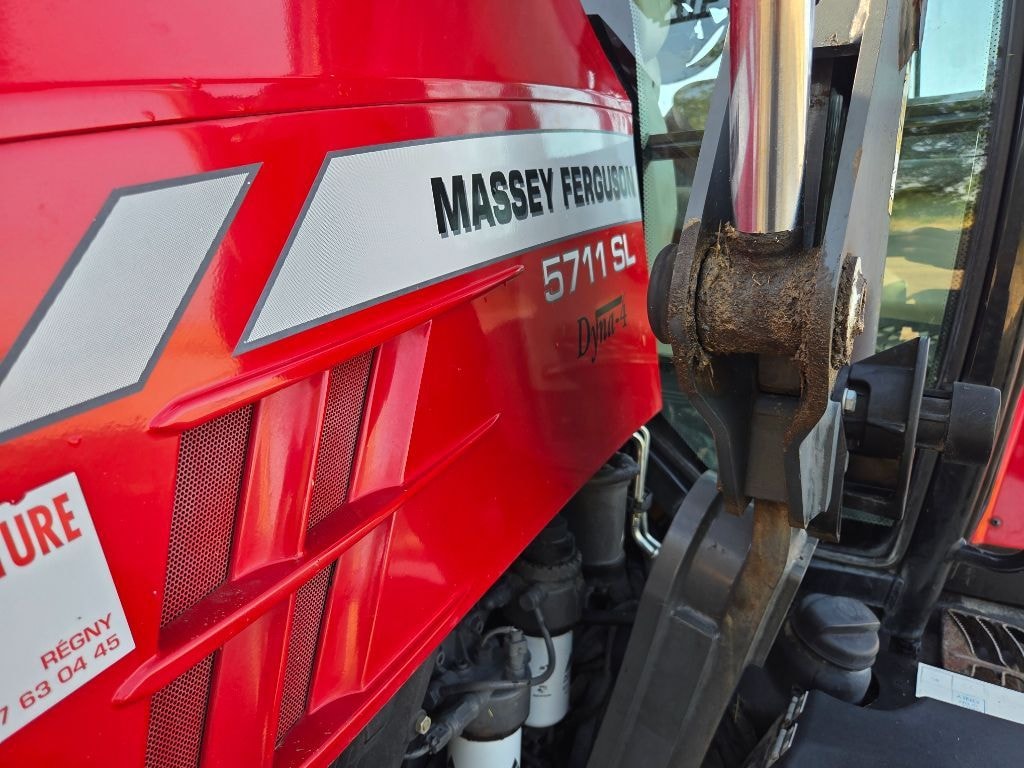 Tracteur chargeur MASSEY FERGUSON 5711S DYNA-4 EFFICIENT - photo slide 10