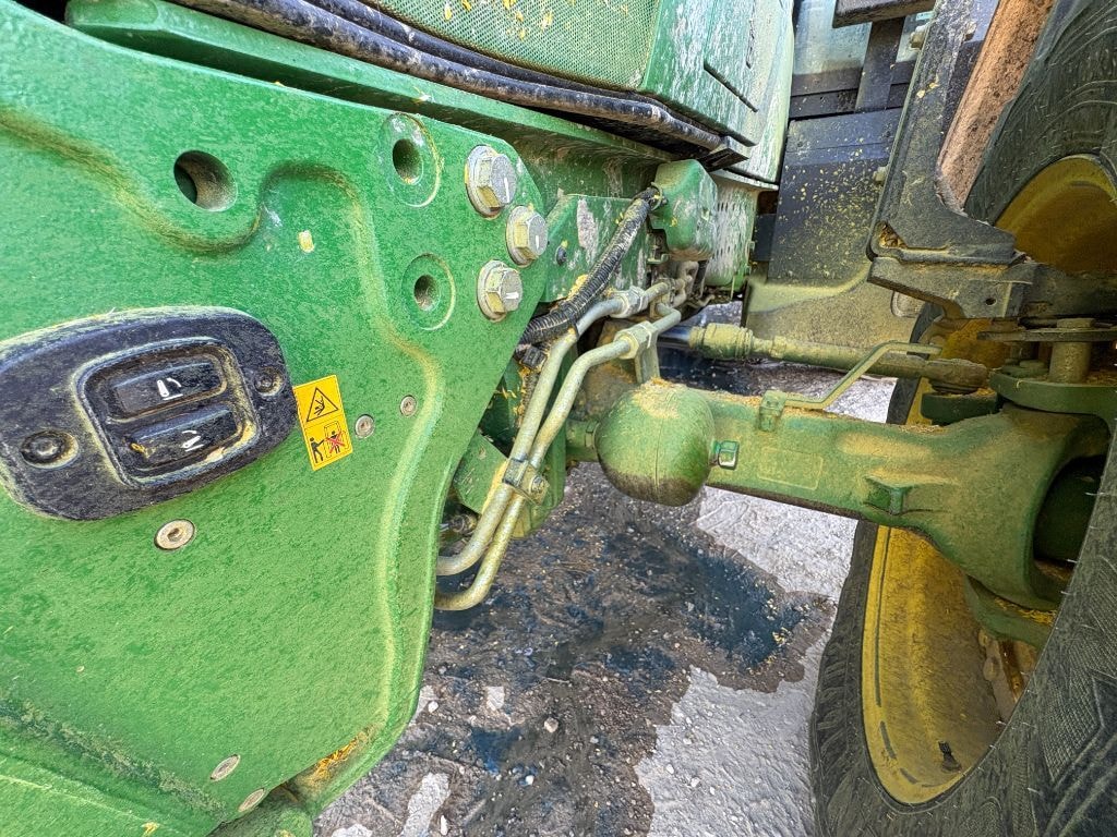 Tracteur JOHN DEERE 6155R - photo slide 9