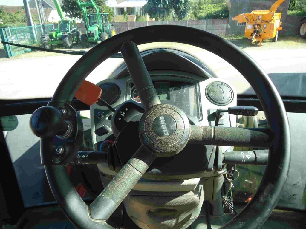 Tracteur CLAAS ARION 420 CIS - photo slide 3