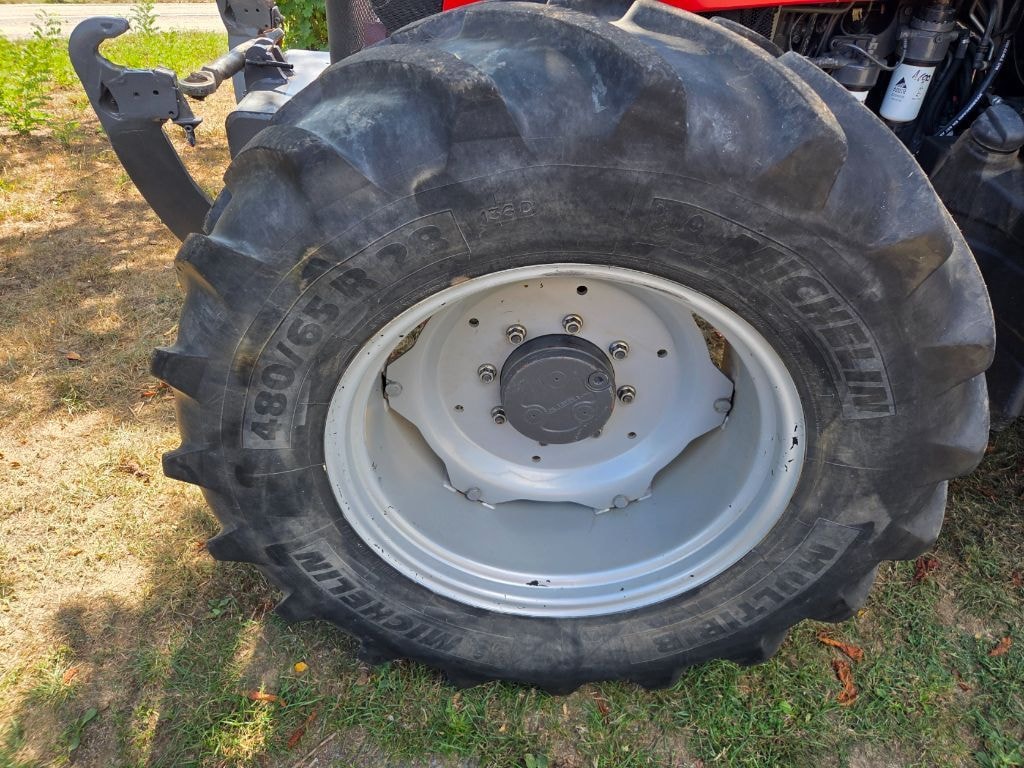 Tracteur MASSEY FERGUSON 5709 ESSENTIAL DYNA-4 - photo slide 14