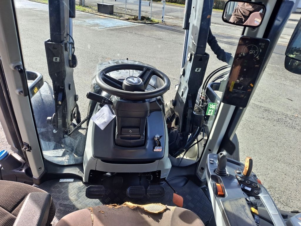 Tracteur chargeur VALTRA N175 Hitech - photo slide 5