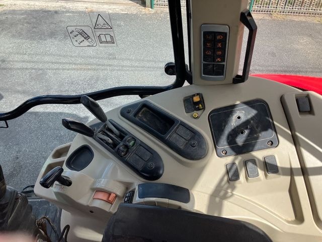 Tracteur chargeur MASSEY FERGUSON 5610 DYNA-4 ESSENTIAL - photo slide 16