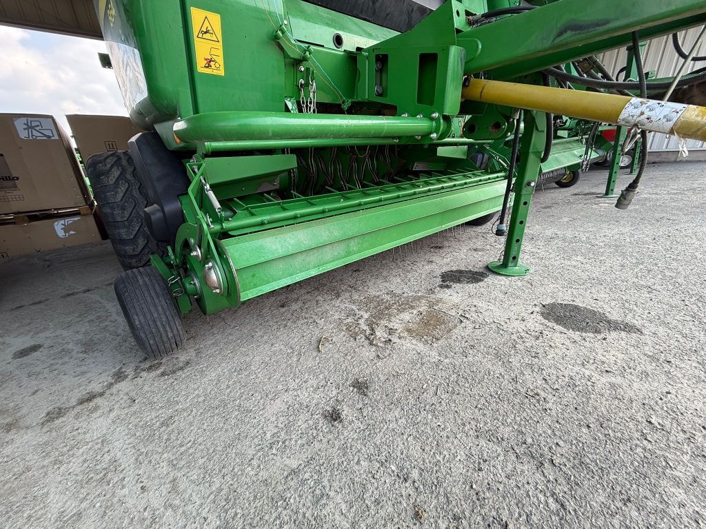 Presse balles rondes JOHN DEERE 864 MAXICUT 14 COUTEAUX - photo slide 8