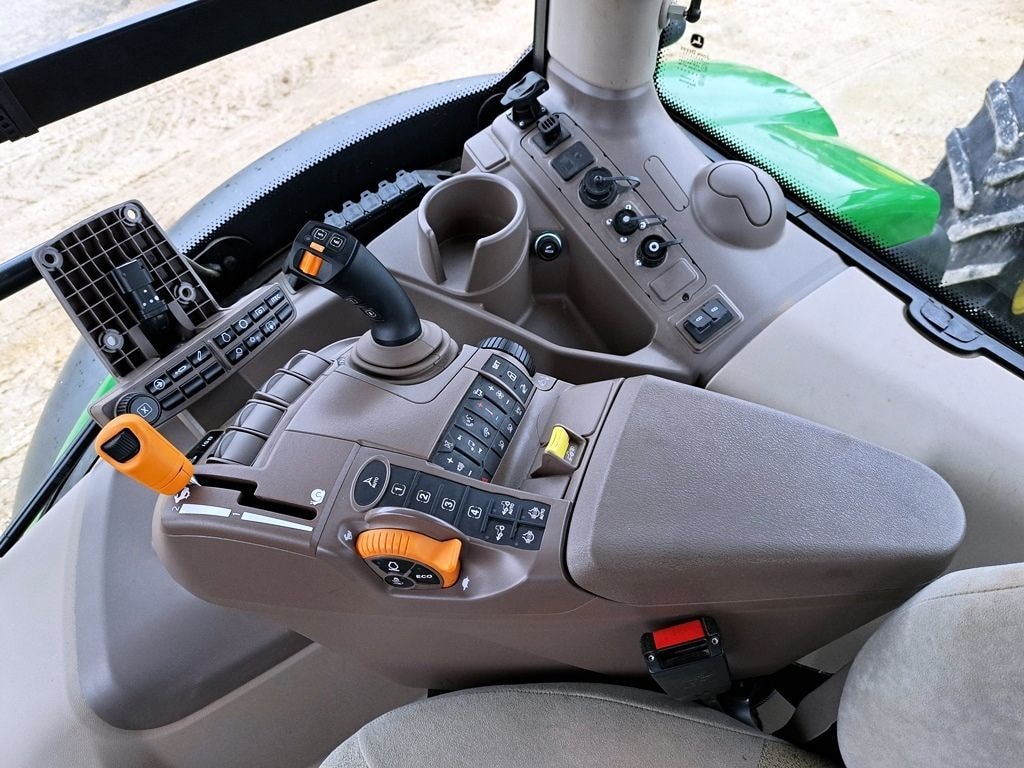 Tracteur JOHN DEERE 6R 130 - photo slide 7