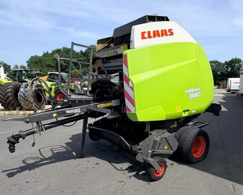 Presse balles rondes CLAAS Variant 380 RF  - photo slide 1