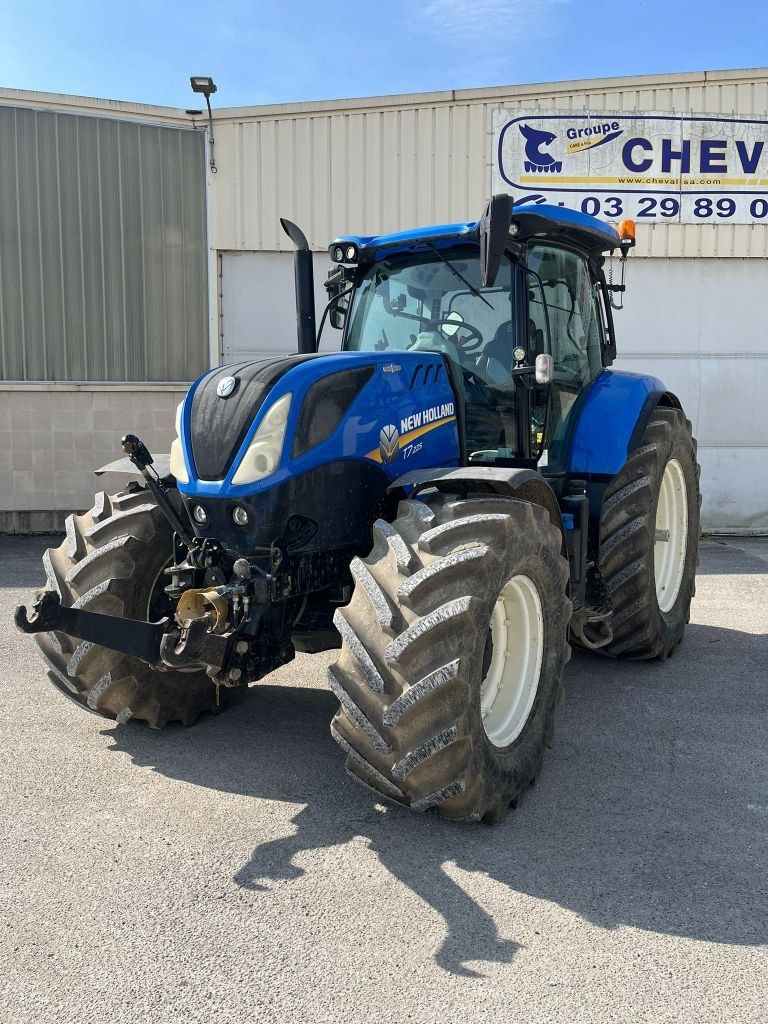 Tracteur NEW HOLLAND T7.225 AC    N°1 - photo slide 2