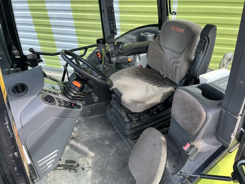 Tracteur CLAAS ARION 420  - photo slide 8