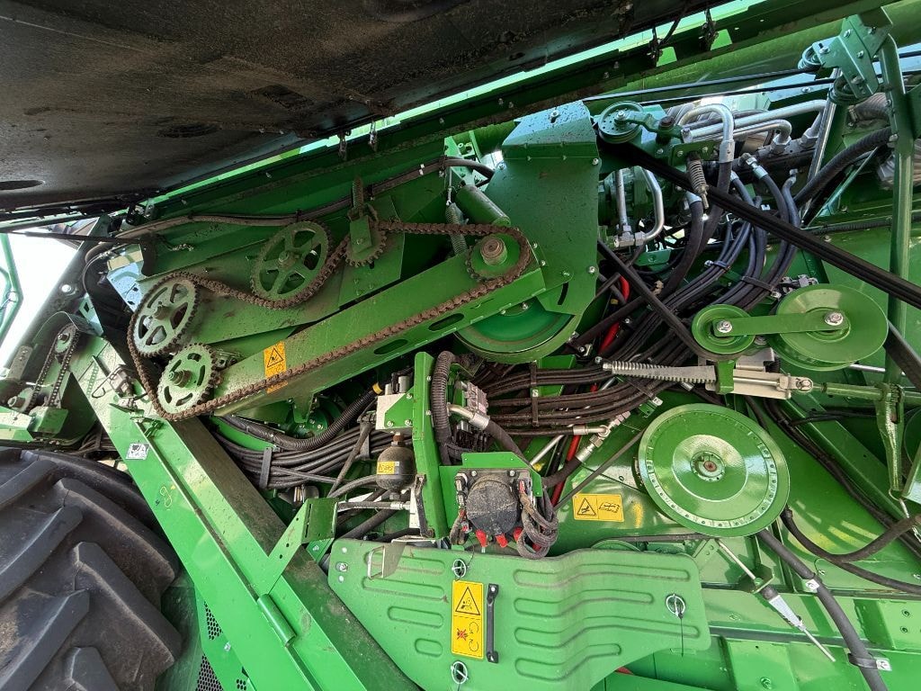 Moissonneuse JOHN DEERE T660 HM - photo slide 11