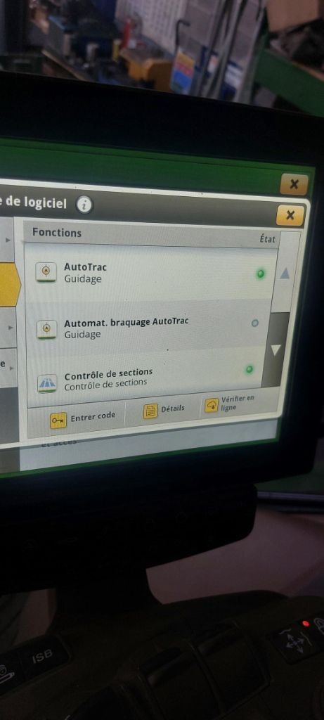 Tracteur JOHN DEERE 6215R - photo slide 9