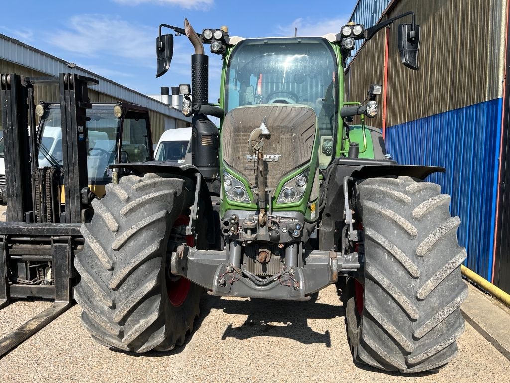 Tracteur FENDT 720 S4 PROFI PLUS - photo slide 2