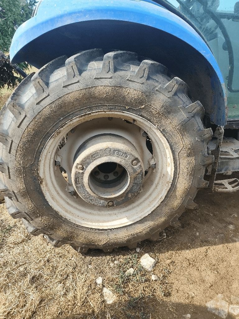 Tracteur NEW HOLLAND T4.85 - photo slide 7