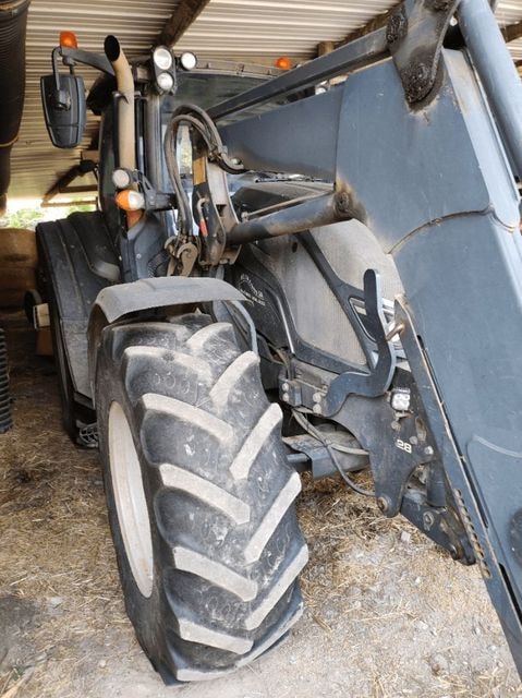 Tracteur VALTRA N134A - photo slide 3