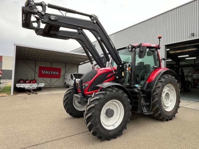 Tracteur chargeur VALTRA N134 - photo slide 6