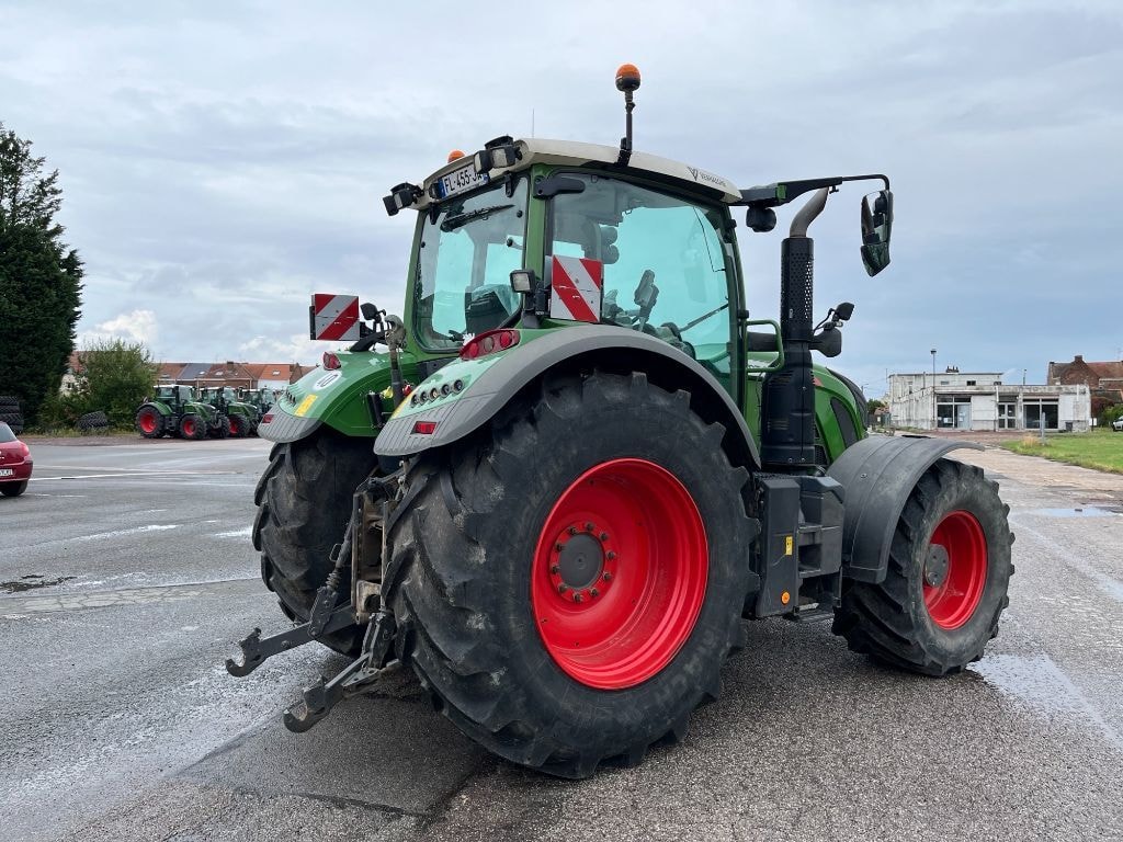 Tracteur FENDT 722 S4 POWER + - photo slide 7