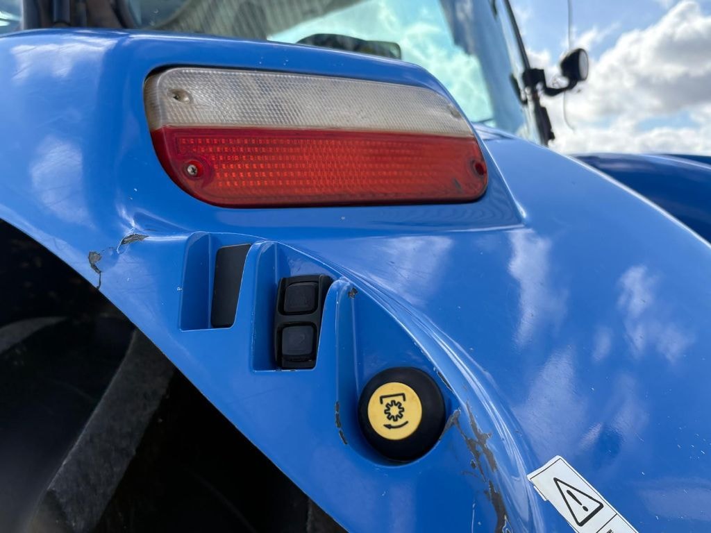 Tracteur NEW HOLLAND T7 185 - photo slide 16